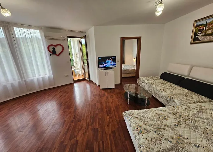 アパート перла サンダンスキ